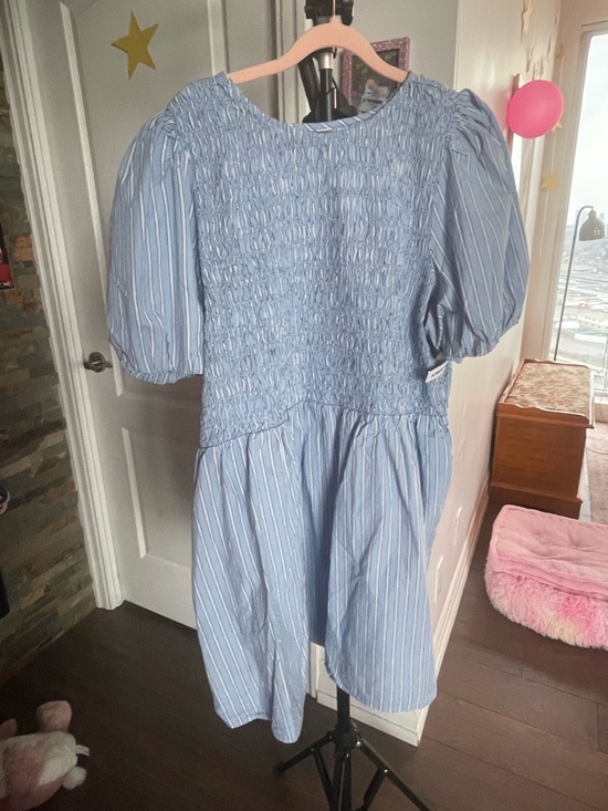 Old Navy Dresses & Skirts - Old Navy Light Blue Striped Smocked Mini Dress